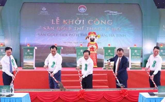 Khởi công sân golf 36 hố đẳng cấp quốc tế tại Hà Tĩnh- Ảnh 2. Khởi công sân golf 36 hố đẳng cấp quốc tế tại Hà Tĩnh- Ảnh 2.