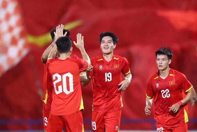 U.23 Việt Nam dốc sức cho ASIAD 20- Ảnh 1. U.23 Việt Nam dốc sức cho ASIAD 20- Ảnh 1.