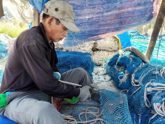 Xóm cắt lưới, phá dây thừng ở TP.HCM- Ảnh 6. Xóm cắt lưới, phá dây thừng ở TP.HCM- Ảnh 6.