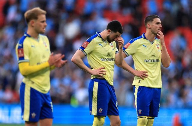 Quay lén đối thủ, Southampton bị tước quyền đá chung kết play-off thăng hạng Ngoại hạng Anh- Ảnh 1. Quay lén đối thủ, Southampton bị tước quyền đá chung kết play-off thăng hạng Ngoại hạng Anh- Ảnh 1.