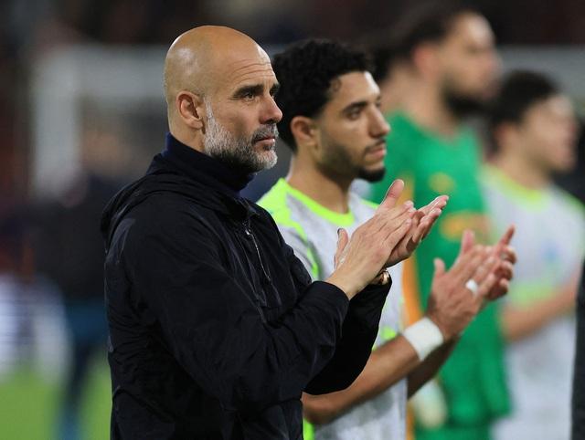 Man City tự ‘bắn vào chân’, Arsenal được dâng sớm chức vô địch Ngoại hạng Anh - Ảnh 2. Man City tự ‘bắn vào chân’, Arsenal được dâng sớm chức vô địch Ngoại hạng Anh - Ảnh 2.