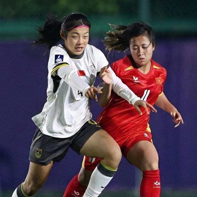 U.17 nữ Việt Nam vẫn còn cơ hội đi tiếp- Ảnh 1. U.17 nữ Việt Nam vẫn còn cơ hội đi tiếp- Ảnh 1.