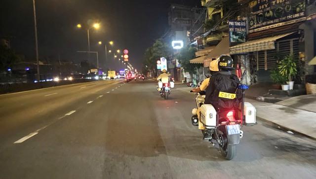 CSGT xuyên đêm tuần tra lưu động, nhiều ma men "quên lối về" bị xử lý - Ảnh 2.