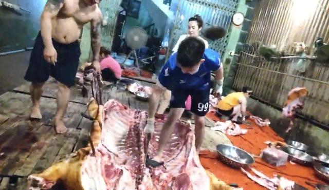 Thịt bẩn tung hoành qua lỗ hổng kiểm dịch: Thâm nhập lò mổ 'chui'- Ảnh 2. Thịt bẩn tung hoành qua lỗ hổng kiểm dịch: Thâm nhập lò mổ 'chui'- Ảnh 2.