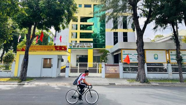 Các công ty xổ số bỏ hàng ngàn lượng vàng mua nhà đất rồi bỏ không - Ảnh 1.