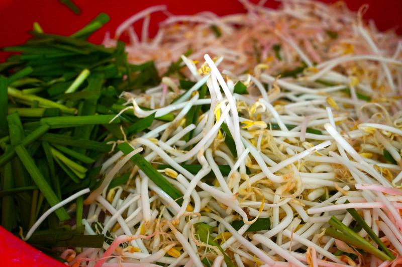 Quán bún nước lèo chỉ bán tôm đất suốt 40 năm vẫn hút khách Cà Mau - Ảnh 8.