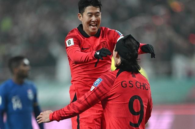 Đội tuyển Việt Nam đủ sức vượt qua vòng bảng Asian Cup 2027- Ảnh 2. Đội tuyển Việt Nam đủ sức vượt qua vòng bảng Asian Cup 2027- Ảnh 2.