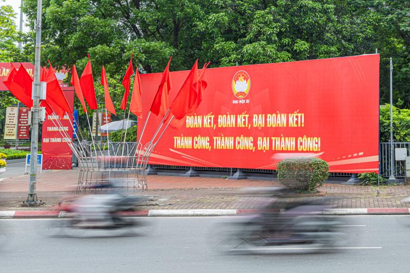 Hà Nội rực rỡ cờ hoa trước thềm Đại hội MTTQ Việt Nam lần thứ XI- Ảnh 12. Hà Nội rực rỡ cờ hoa trước thềm Đại hội MTTQ Việt Nam lần thứ XI- Ảnh 12.