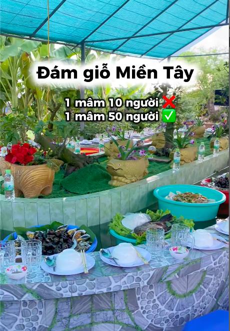 Gia đình miền Tây đãi tiệc đám giỗ bên bể nước, món ăn xuất hiện băng chuyền  - Ảnh 1.