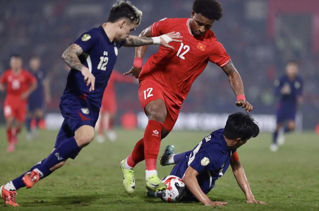 Gánh nặng lấy lại 'thể diện' dồn lên vai đội tuyển Thái Lan ở AFF Cup 2026- Ảnh 2. Gánh nặng lấy lại 'thể diện' dồn lên vai đội tuyển Thái Lan ở AFF Cup 2026- Ảnh 2.