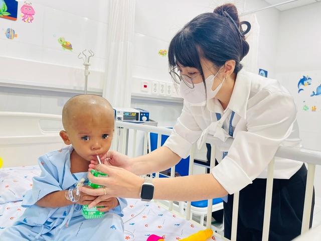 Thông tin mới nhất vụ bé trai 2 tuổi bị bạo hành dã man ở TP.HCM- Ảnh 5. Thông tin mới nhất vụ bé trai 2 tuổi bị bạo hành dã man ở TP.HCM- Ảnh 5.
