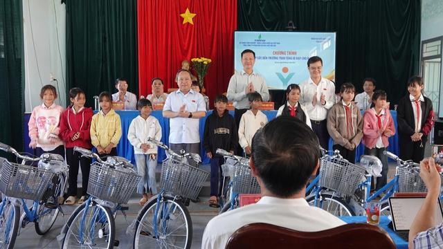 Tiếp xúc cử tri Gia Lai: Đề nghị xử lý sổ đỏ chồng lấn- Ảnh 2.