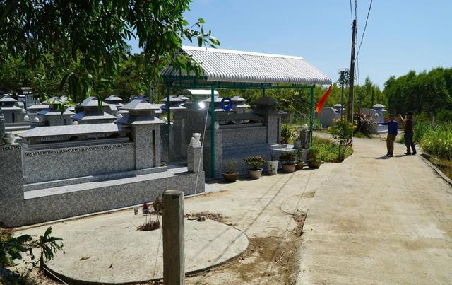 Quảng Ngãi: Hơn 2,1 ha đất nông nghiệp 'biến thành' khu an táng- Ảnh 1. Quảng Ngãi: Hơn 2,1 ha đất nông nghiệp 'biến thành' khu an táng- Ảnh 1.