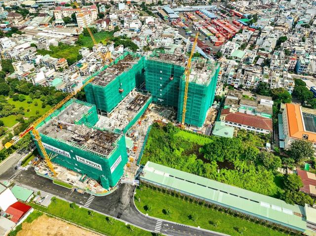 Dư nhà cao cấp, thiếu trầm trọng nhà bình dân- Ảnh 1.