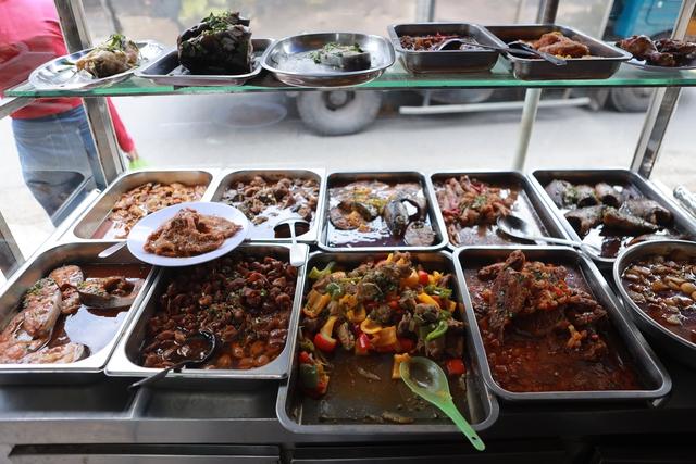 Thực tế quán cơm 35.000 đồng ở TP.HCM có gì? - Ảnh 2.