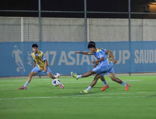 Lịch thi đấu U.17 Việt Nam - U.17 UAE mới nhất: Cổ vũ thầy trò HLV Roland trên kênh nào?- Ảnh 3. Lịch thi đấu U.17 Việt Nam - U.17 UAE mới nhất: Cổ vũ thầy trò HLV Roland trên kênh nào?- Ảnh 3.