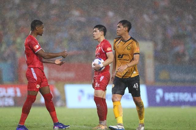 Khi Đình Bắc chịu hạ cái tôi vì CLB CAHN- Ảnh 1. Khi Đình Bắc chịu hạ cái tôi vì CLB CAHN- Ảnh 1.