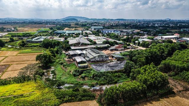 Kênh chìm Sơn Tịnh ở Quảng Ngãi bốc mùi: Chỉ số Coliform vượt chuẩn 48 lần- Ảnh 5.