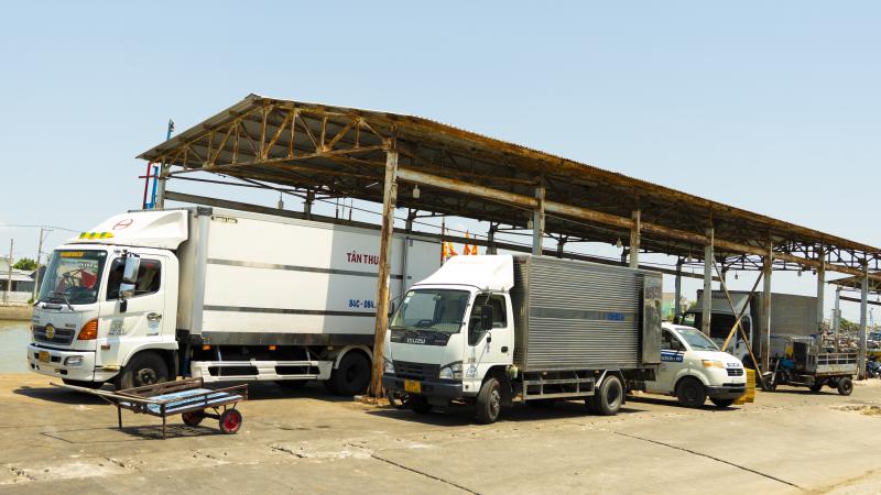 Ngư dân Vĩnh Long ra khơi mùa biển nông, thuyền về đầy ắp hải sản- Ảnh 16.
