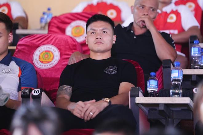 CLB CAHN có bước đi quan trọng, Quang Hải cùng Nguyễn Filip rạng rỡ có mặt- Ảnh 8. CLB CAHN có bước đi quan trọng, Quang Hải cùng Nguyễn Filip rạng rỡ có mặt- Ảnh 8.