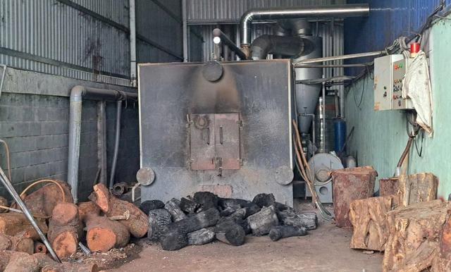 Sau phản ánh của Báo Thanh Niên, công ty gây 'ngộp thở' cam kết di dời- Ảnh 3. Sau phản ánh của Báo Thanh Niên, công ty gây 'ngộp thở' cam kết di dời- Ảnh 3.
