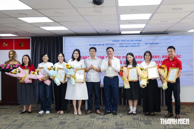 TP.HCM khen thưởng 70 tác phẩm báo chí xuất sắc quý 1/2026- Ảnh 3. TP.HCM khen thưởng 70 tác phẩm báo chí xuất sắc quý 1/2026- Ảnh 3.