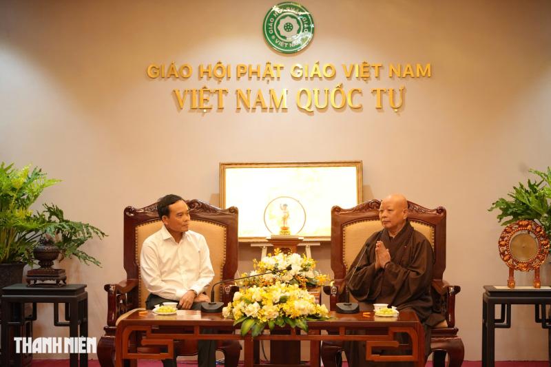 Bí thư Trần Lưu Quang thăm Đức Pháp chủ Giáo hội Phật giáo Việt Nam dịp Phật đản- Ảnh 7. Bí thư Trần Lưu Quang thăm Đức Pháp chủ Giáo hội Phật giáo Việt Nam dịp Phật đản- Ảnh 7.