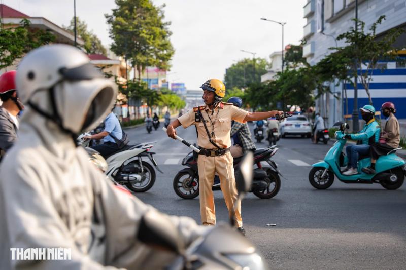 Đường Cộng Hòa đảo chiều: 'Không còn cảnh nhích 30 phút qua cửa ngõ Tân Sơn Nhất' - Ảnh 3.