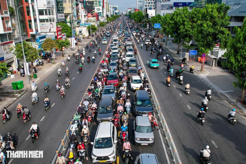 Đường Cộng Hòa đảo chiều: 'Không còn cảnh nhích 30 phút qua cửa ngõ Tân Sơn Nhất' - Ảnh 2.