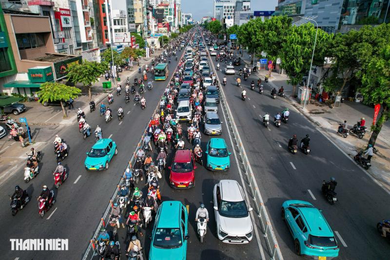 Đường Cộng Hòa đảo chiều: 'Không còn cảnh nhích 30 phút qua cửa ngõ Tân Sơn Nhất' - Ảnh 4.