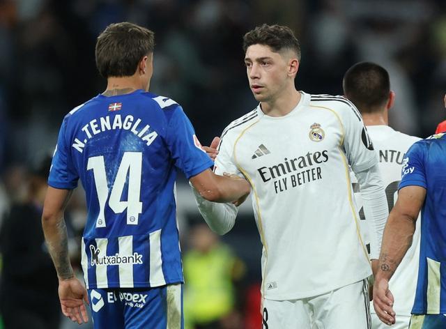 Valverde chấn thương đầu sau căng thẳng với Tchouameni, nội bộ Real Madrid hỗn loạn trước siêu kinh điển- Ảnh 2.