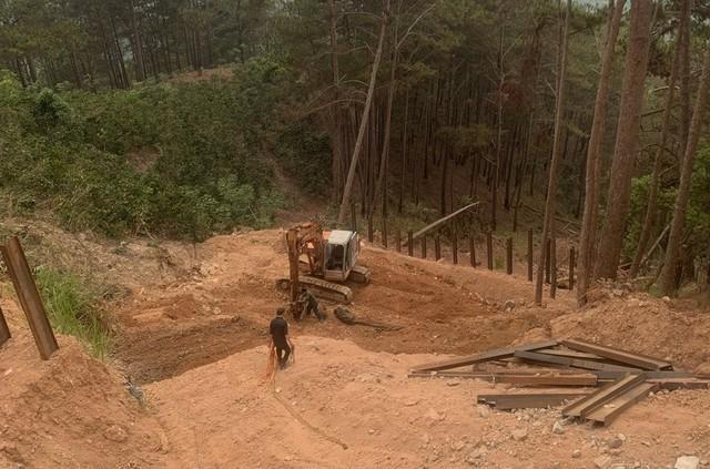 Đồng loạt khắc phục sạt lở đèo D'Ran và quốc lộ 20 trước mùa mưa- Ảnh 2. Đồng loạt khắc phục sạt lở đèo D'Ran và quốc lộ 20 trước mùa mưa- Ảnh 2.