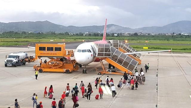Dự án nâng cấp sân bay Liên Khương nguy cơ chậm tiến độ do thiếu vật liệu- Ảnh 3. Dự án nâng cấp sân bay Liên Khương nguy cơ chậm tiến độ do thiếu vật liệu- Ảnh 3.
