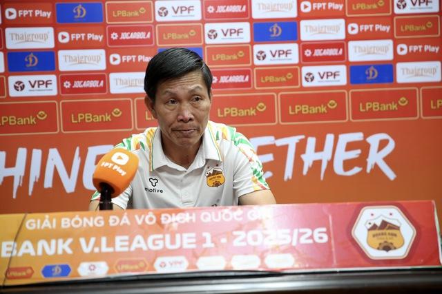 Vòng 24 V-League: Nghiệt ngã vòng xoáy trụ hạng- Ảnh 1.