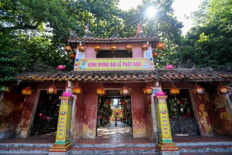 Ghé thăm những ngôi cổ tự trăm năm tuổi ở Huế dịp đại lễ Phật đản- Ảnh 13. Ghé thăm những ngôi cổ tự trăm năm tuổi ở Huế dịp đại lễ Phật đản- Ảnh 13.