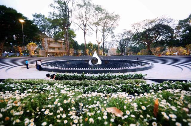 Không 'nén' cao ốc vào trung tâm TP.HCM- Ảnh 1. Không 'nén' cao ốc vào trung tâm TP.HCM- Ảnh 1.