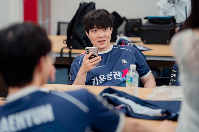 Hà Nội thành 'chảo lửa' esports châu Á khi DRX, Gen.G, HLE cùng xuất hiện- Ảnh 9. Hà Nội thành 'chảo lửa' esports châu Á khi DRX, Gen.G, HLE cùng xuất hiện- Ảnh 9.