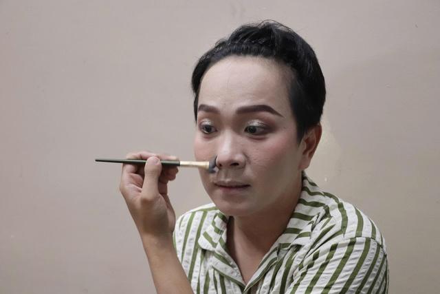 Lô tô thời nay: Để mình là nghệ sĩ, không phải 'bà bóng' bị chọc ghẹo- Ảnh 3. Lô tô thời nay: Để mình là nghệ sĩ, không phải 'bà bóng' bị chọc ghẹo- Ảnh 3.