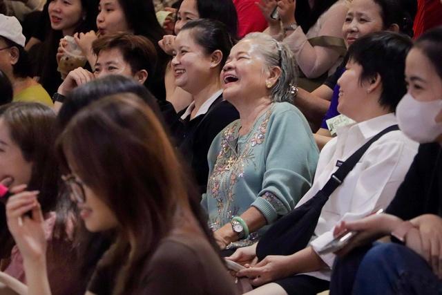 Lô tô thời nay: Từ vài câu 'kêu số' đến thương hiệu Sài Gòn Tân Thời- Ảnh 4. Lô tô thời nay: Từ vài câu 'kêu số' đến thương hiệu Sài Gòn Tân Thời- Ảnh 4.