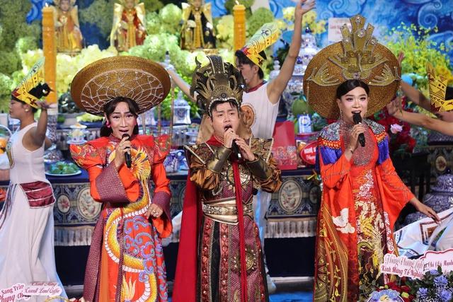 Lô tô thời nay: Để mình là nghệ sĩ, không phải 'bà bóng' bị chọc ghẹo- Ảnh 4. Lô tô thời nay: Để mình là nghệ sĩ, không phải 'bà bóng' bị chọc ghẹo- Ảnh 4.