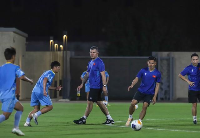 Lịch thi đấu U.17 Việt Nam - U.17 UAE mới nhất: Cổ vũ thầy trò HLV Roland trên kênh nào?- Ảnh 4. Lịch thi đấu U.17 Việt Nam - U.17 UAE mới nhất: Cổ vũ thầy trò HLV Roland trên kênh nào?- Ảnh 4.