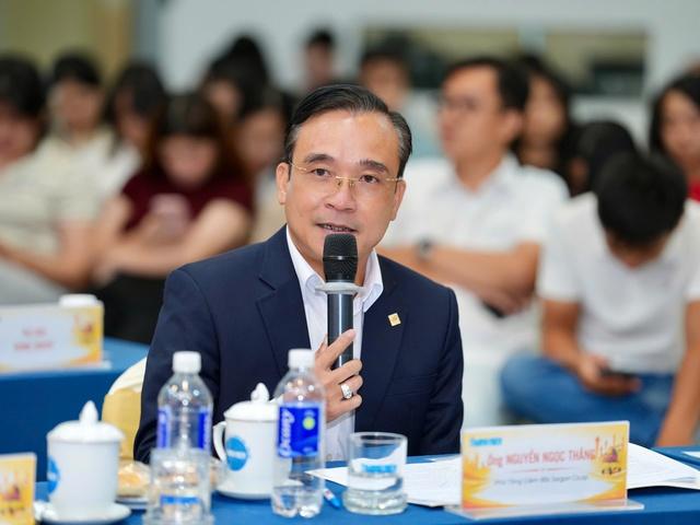 Người tiêu dùng giờ khác xưa nhiều, phải tin mới chi tiền- Ảnh 1. Người tiêu dùng giờ khác xưa nhiều, phải tin mới chi tiền- Ảnh 1.