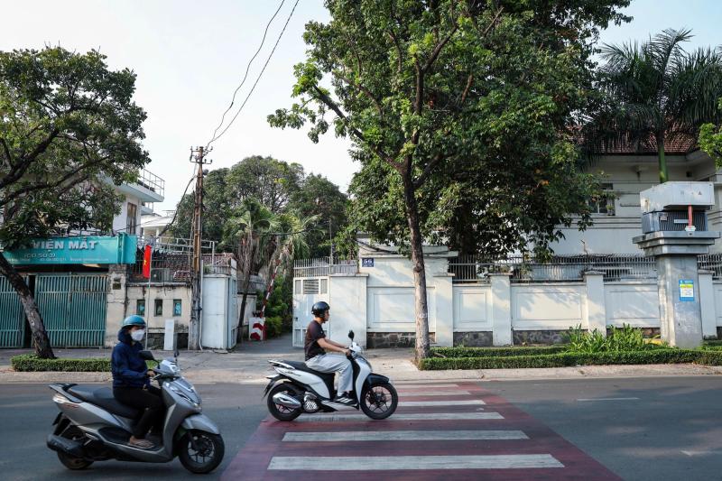Xóa quá tải bệnh viện bằng trụ sở dôi dư- Ảnh 3.