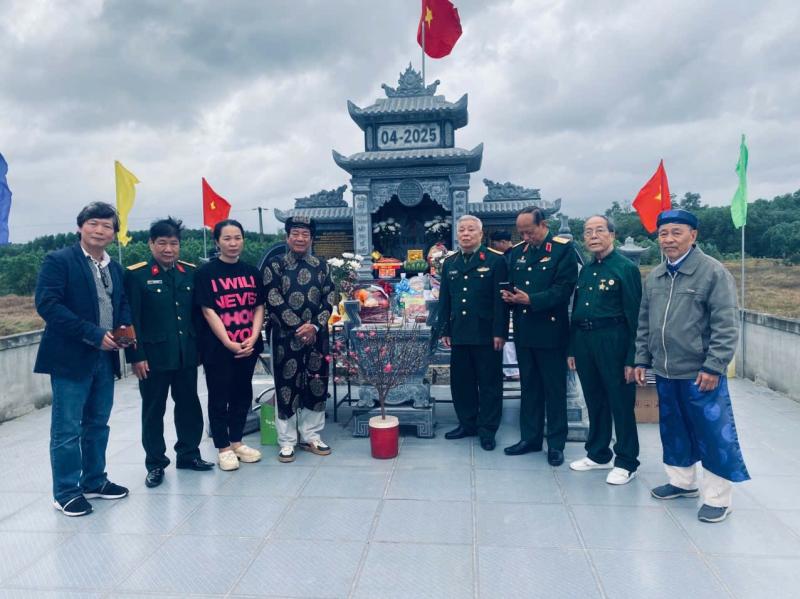 Người hơn nửa thế kỷ chăm lo cho 93 liệt sĩ - Ảnh 3. Người hơn nửa thế kỷ chăm lo cho 93 liệt sĩ - Ảnh 3.