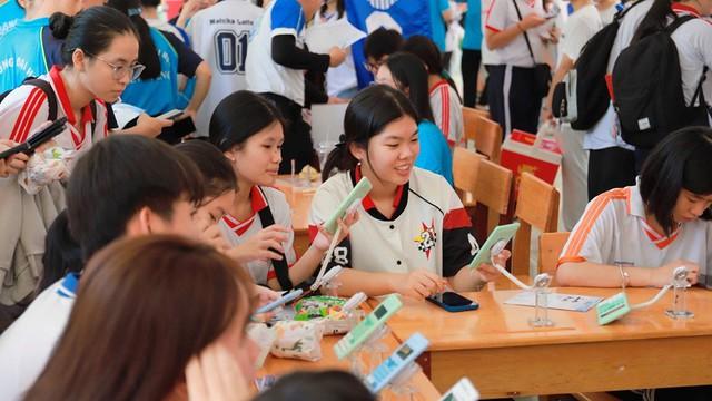 Bộ học cụ giúp thí sinh thi cử nhẹ nhàng  - Ảnh 3.