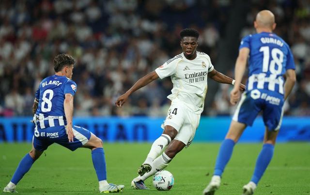 Valverde chấn thương đầu sau căng thẳng với Tchouameni, nội bộ Real Madrid hỗn loạn trước siêu kinh điển- Ảnh 3.