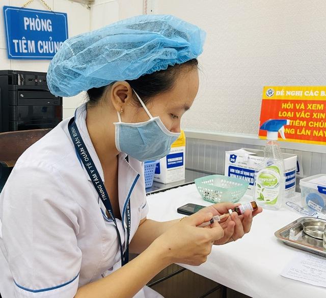 TP.HCM cần hơn 6,4 triệu liều vắc xin- Ảnh 2. TP.HCM cần hơn 6,4 triệu liều vắc xin- Ảnh 2.