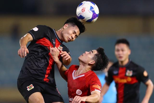 Không phải trụ hạng, cuộc đấu trí nào hấp dẫn hơn cả đua vô địch V-League?- Ảnh 2.