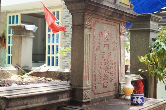 Khu mộ cổ ở TP.HCM: Dấu tích gia tộc đại gia giàu thứ 3 Sài Gòn xưa- Ảnh 8. Khu mộ cổ ở TP.HCM: Dấu tích gia tộc đại gia giàu thứ 3 Sài Gòn xưa- Ảnh 8.