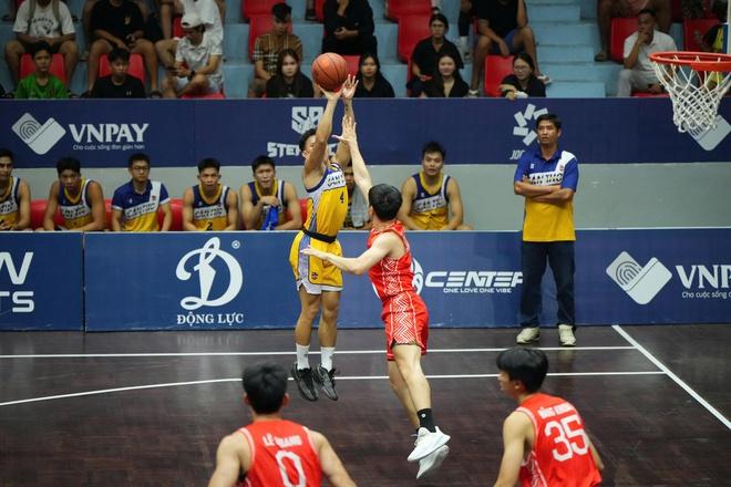 FPT Play 'bắt tay' VBF, độc quyền phát sóng giải bóng rổ quốc gia trong 3 năm- Ảnh 1. FPT Play 'bắt tay' VBF, độc quyền phát sóng giải bóng rổ quốc gia trong 3 năm- Ảnh 1.